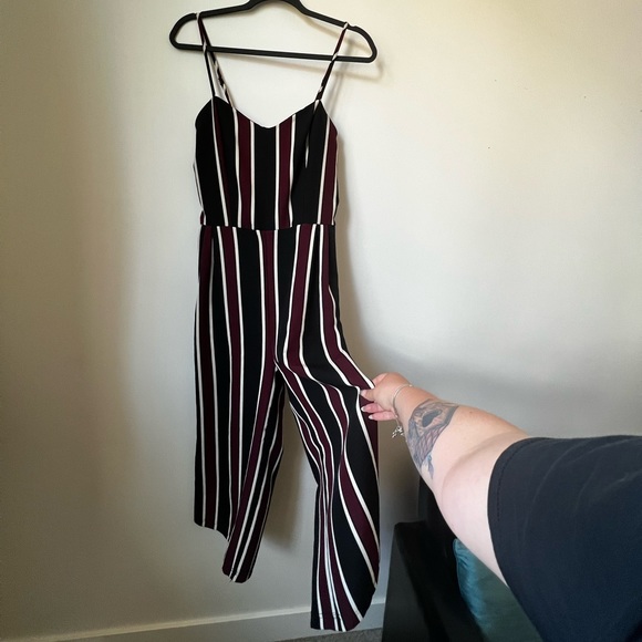 Size small - Picture 2 of 2